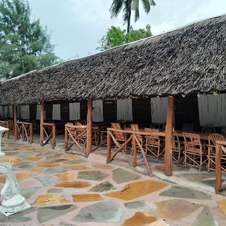 Oluwa Seun Beach Cottages, Mtwapa Mombasa Exteriör bild