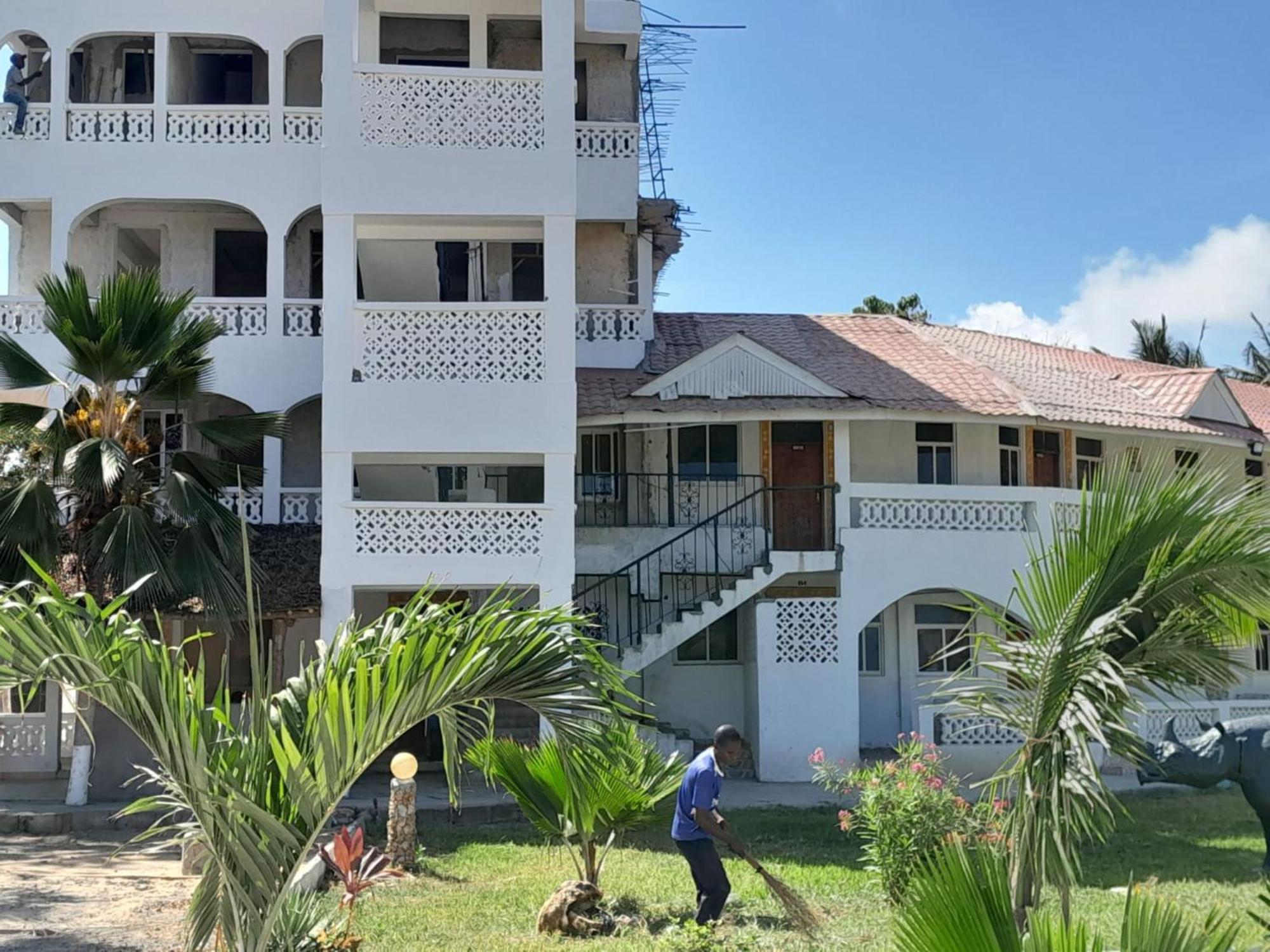 Oluwa Seun Beach Cottages, Mtwapa Mombasa Exteriör bild