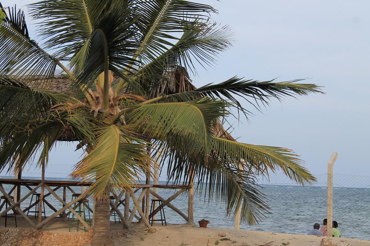 Oluwa Seun Beach Cottages, Mtwapa Mombasa Exteriör bild