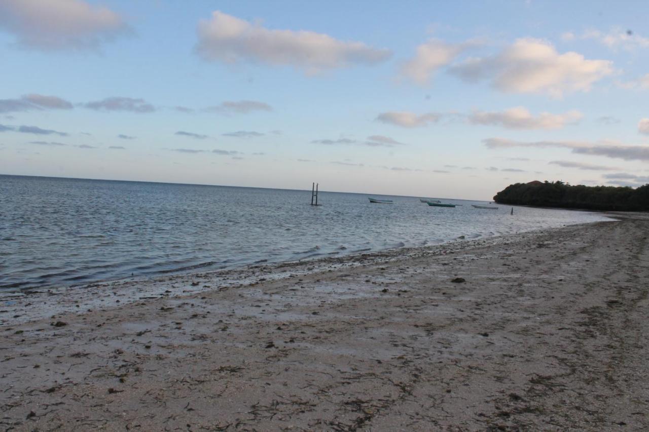 Oluwa Seun Beach Cottages, Mtwapa Mombasa Exteriör bild