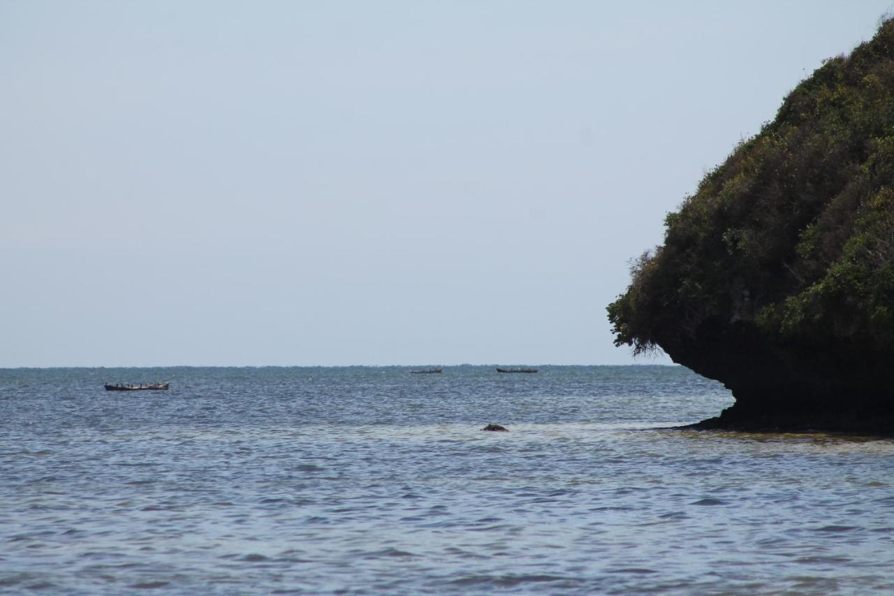 Oluwa Seun Beach Cottages, Mtwapa Mombasa Exteriör bild